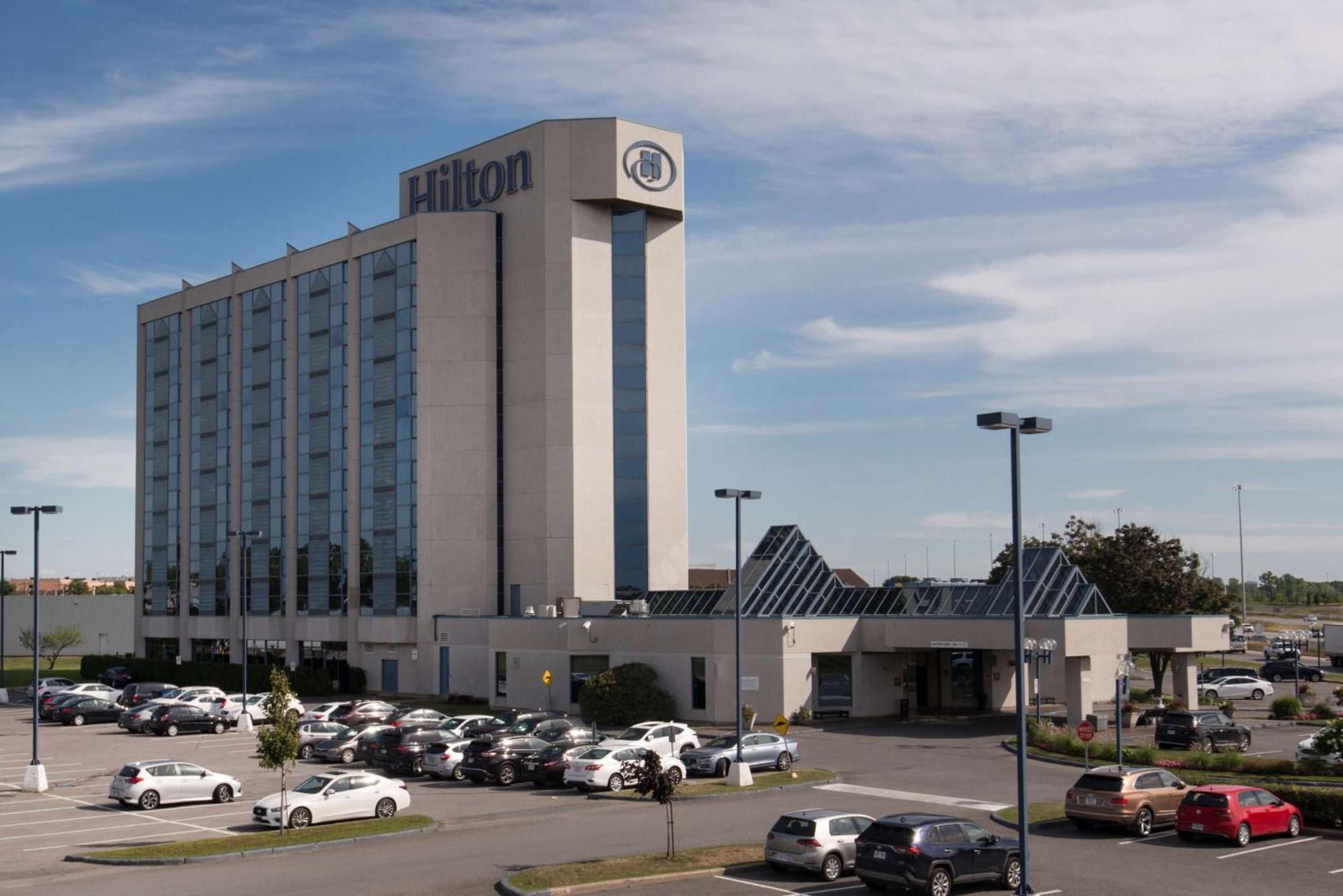 Hilton Montreal/Laval Hotel Exterior photo